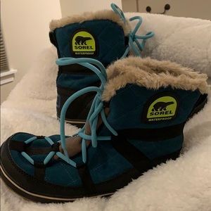 women’s sorel waterproof boots